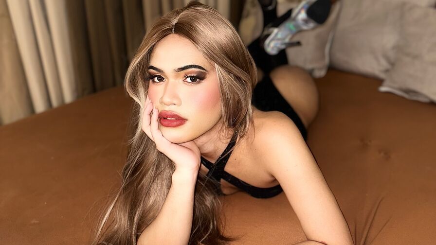 EfiphaniaRose live cam model