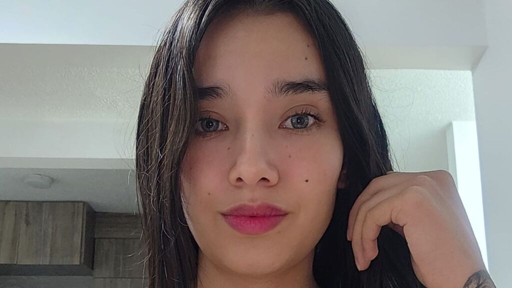 CarolinaCasas's profile from Jasmin at GirlsOfJasmin'