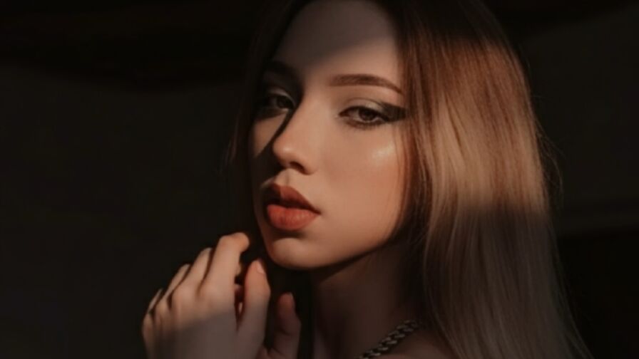 Watch ValkaRosselli live on Widestreams