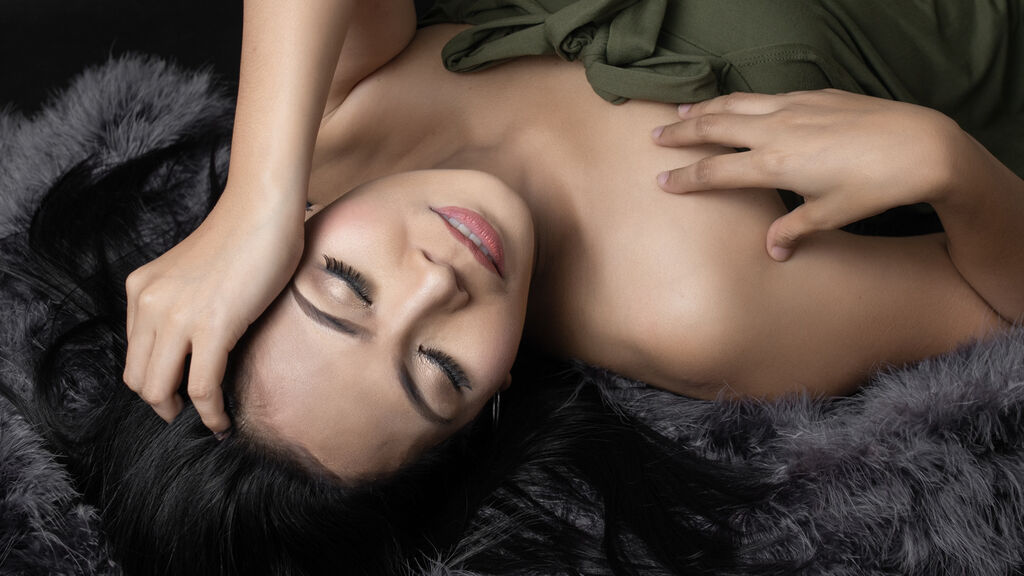 Sex chat gratuit in direct cu JadeScarlette pe LiveJasmin