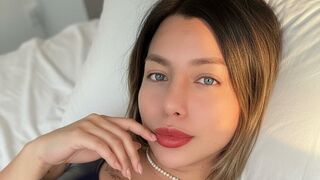 AnnaElecra Live Webcam on LiveJasmin
