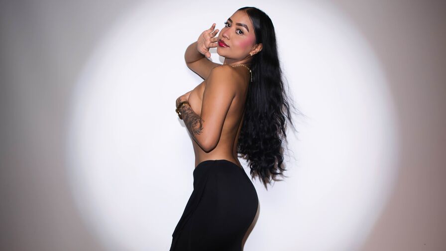 Watch MiaWolton on CoolMagazineOnline.com