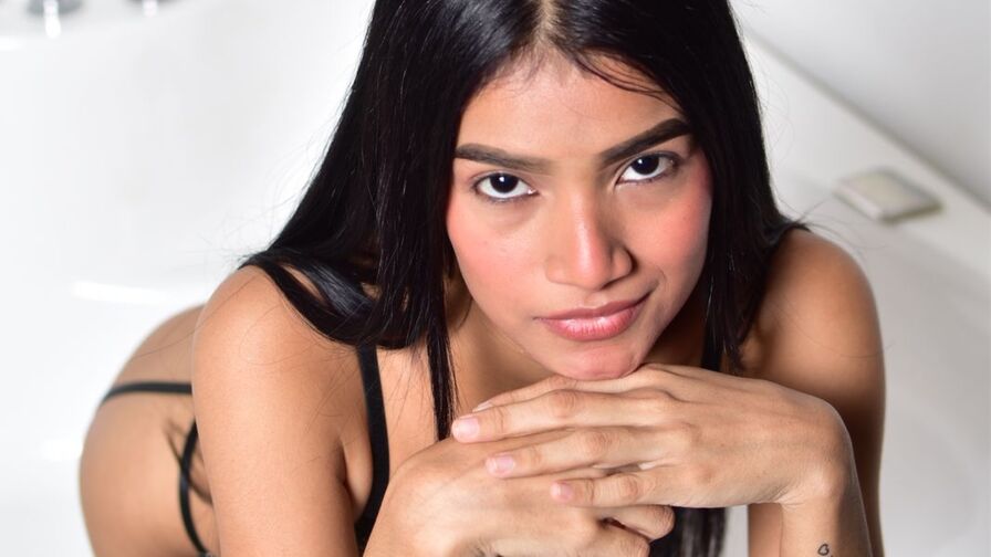 Watch FernandaHiils live on Sex Girls Blend