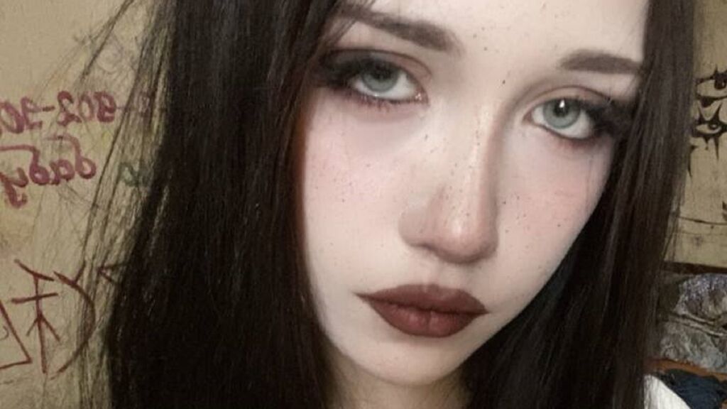 Watch EtheleneKatra from LiveJasmin on GirlsOfJasmin