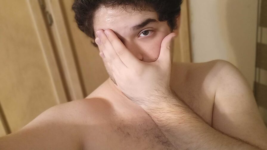 Watch JohnCharles live on shemalefreeporn.net