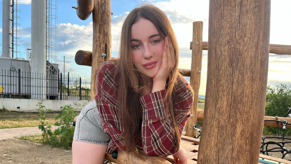 LisaAmore online on GirlsOfJasmin