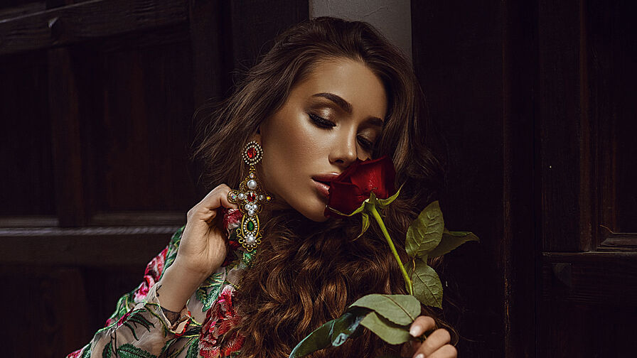 Discover SelenaLain VIP show
