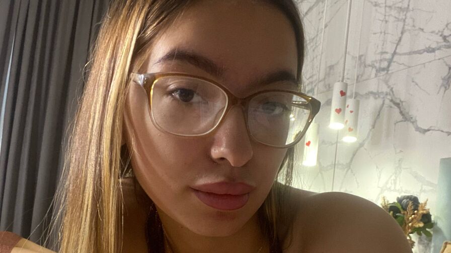 VIP Live Sex Chat with MarianaPollack