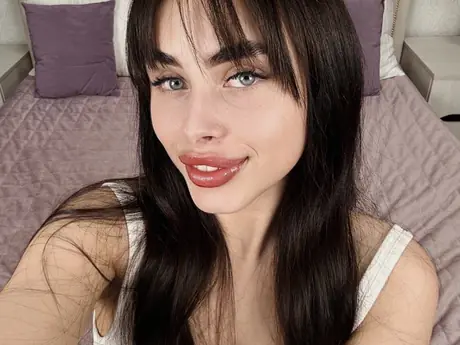 Chat with TessaTaylor