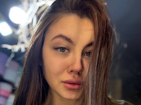 Chat with LinNova