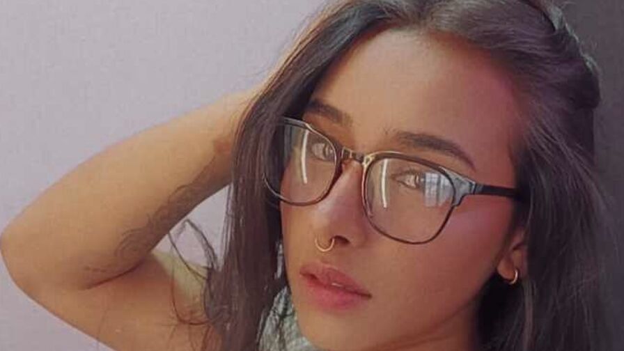 Free Live Sex Chat With AlmaGrase