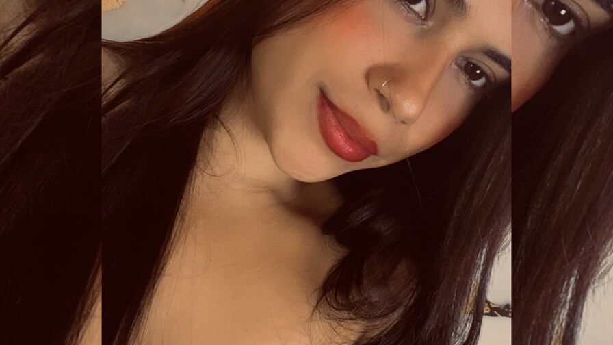 Watch JeanneRoussel live on Sex Girls Blend