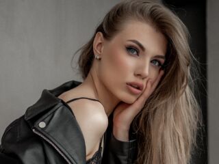 LolaBritton BongaCams live streaming