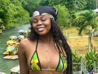 VIVO.webcam ClaraUshe (21) girl with normal breasts