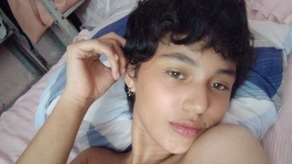 LilacAymiri online on GirlsOfJasmin