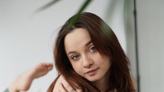 AliceLege webcam show