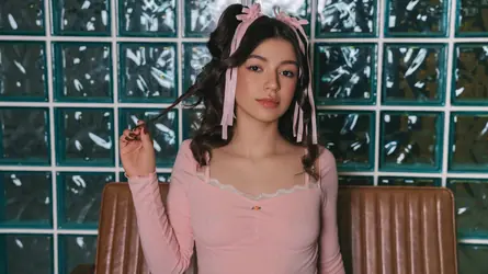 EmmieWren's chat room