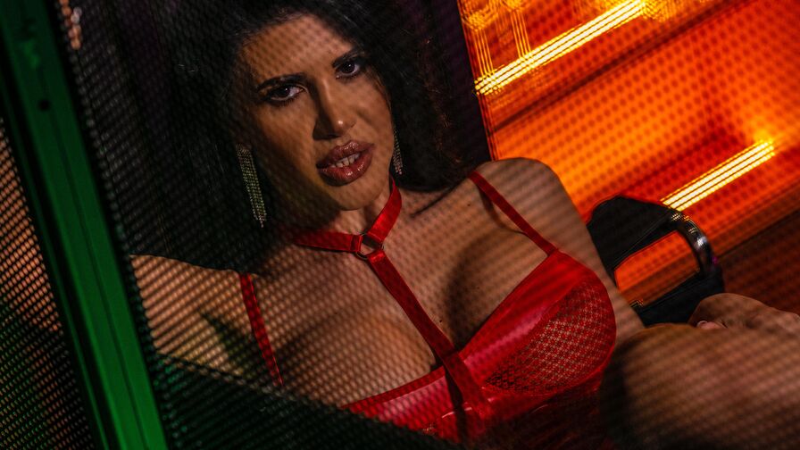 Watch GallieneGolde live on Sex Girls Blend