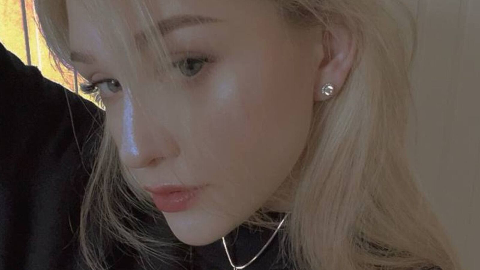 LilithYongi erotic portrait