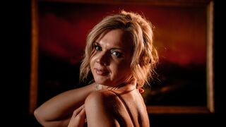 Free Nude AgathaKlouin