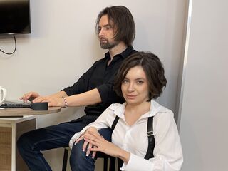 DianaVerhiniz is a webcam model, age 25