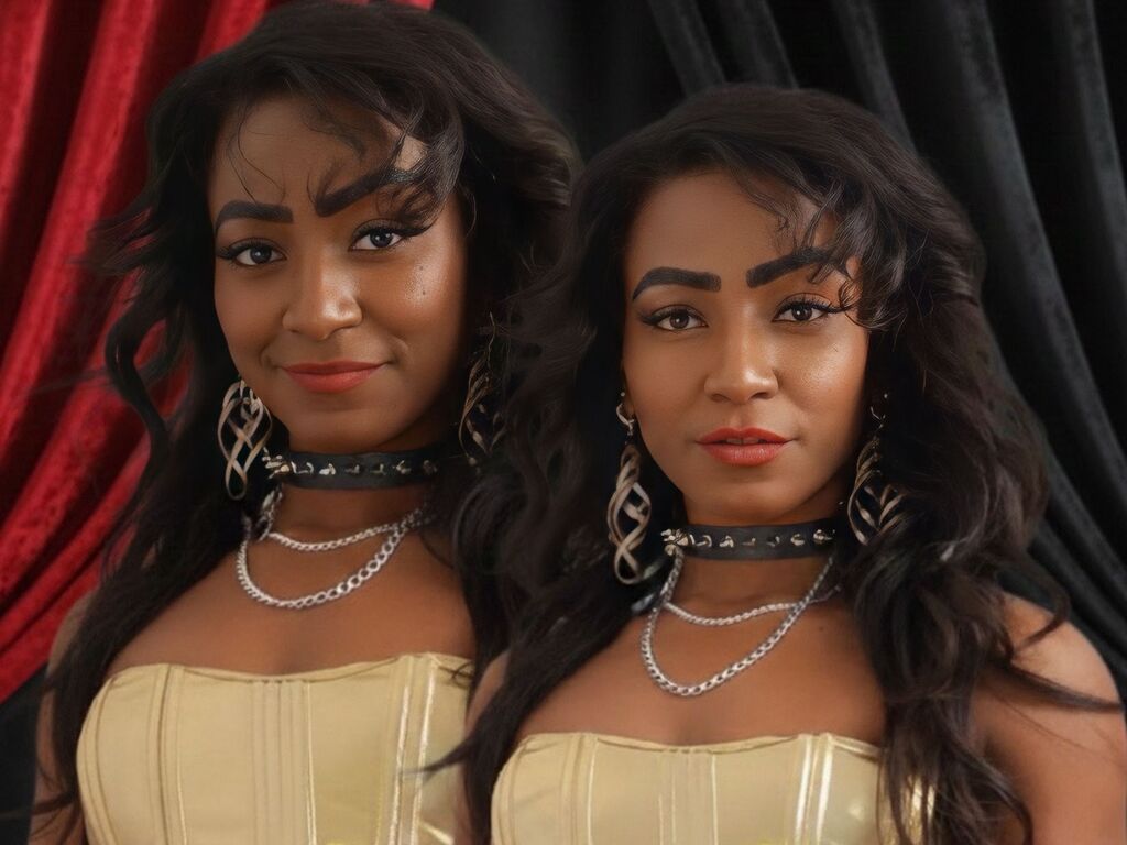 EzrahNoir LiveJasmin model room profile