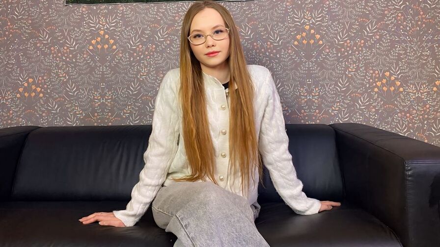 FloraLarsson's Sex ChatRoom