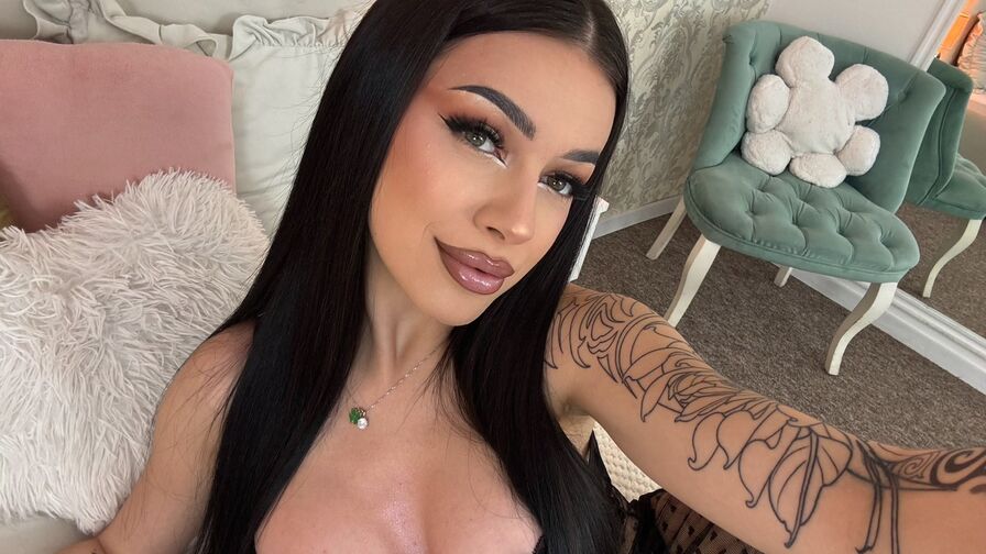 AriaVex live cam model