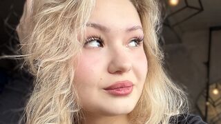 LavernaMonnot online cam girl profile photo