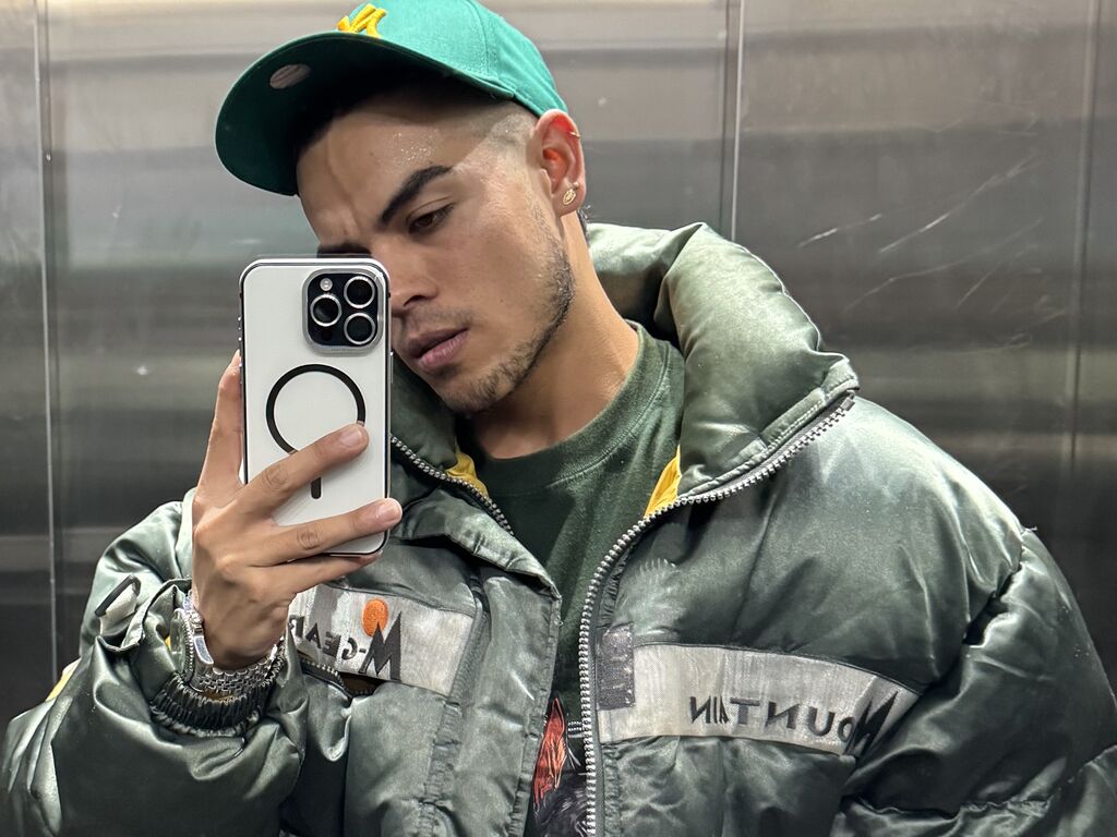 MikeeScooth private show profile image