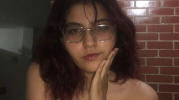 EmilyRoar webcam show