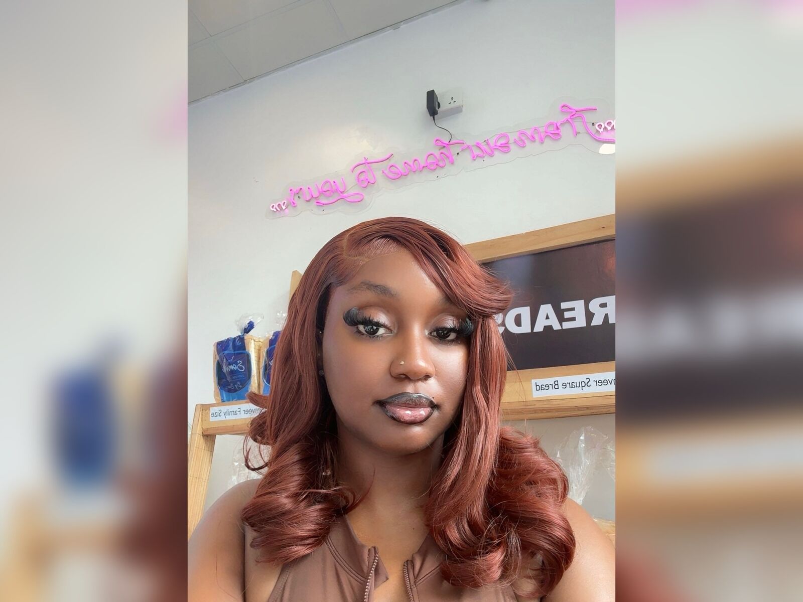 Live cam for NessaLucky