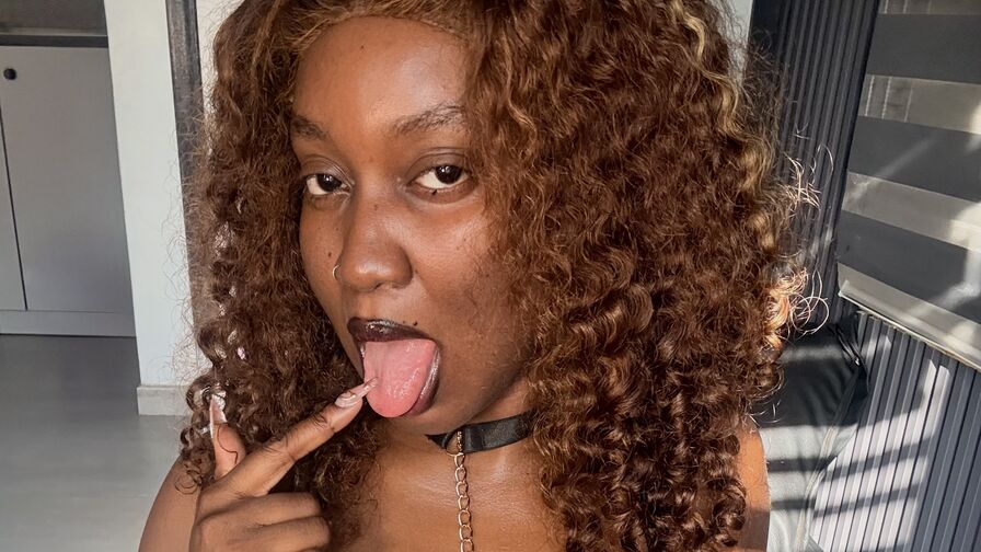 Live Sex Chat with NessaLucky