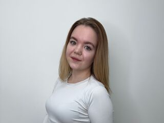 AnnisAnness's live cam