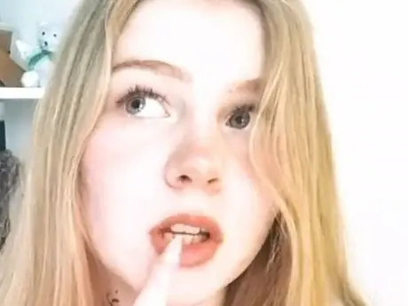 Chat with AntoniaCrumpton
